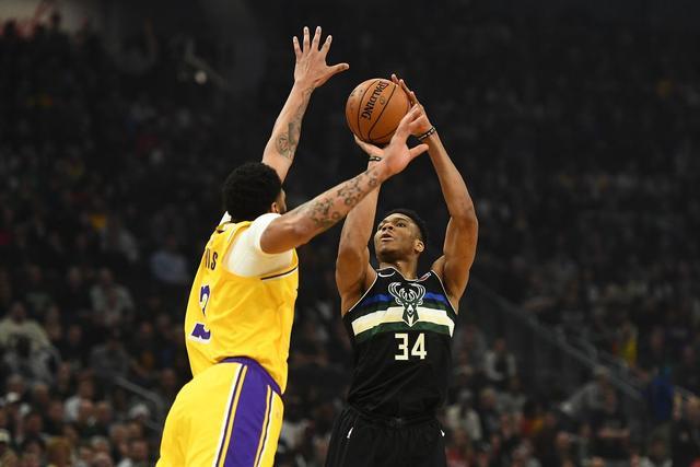 125亿美元交易震惊NBA，巴斯家族内斗升级，珍妮全力反击